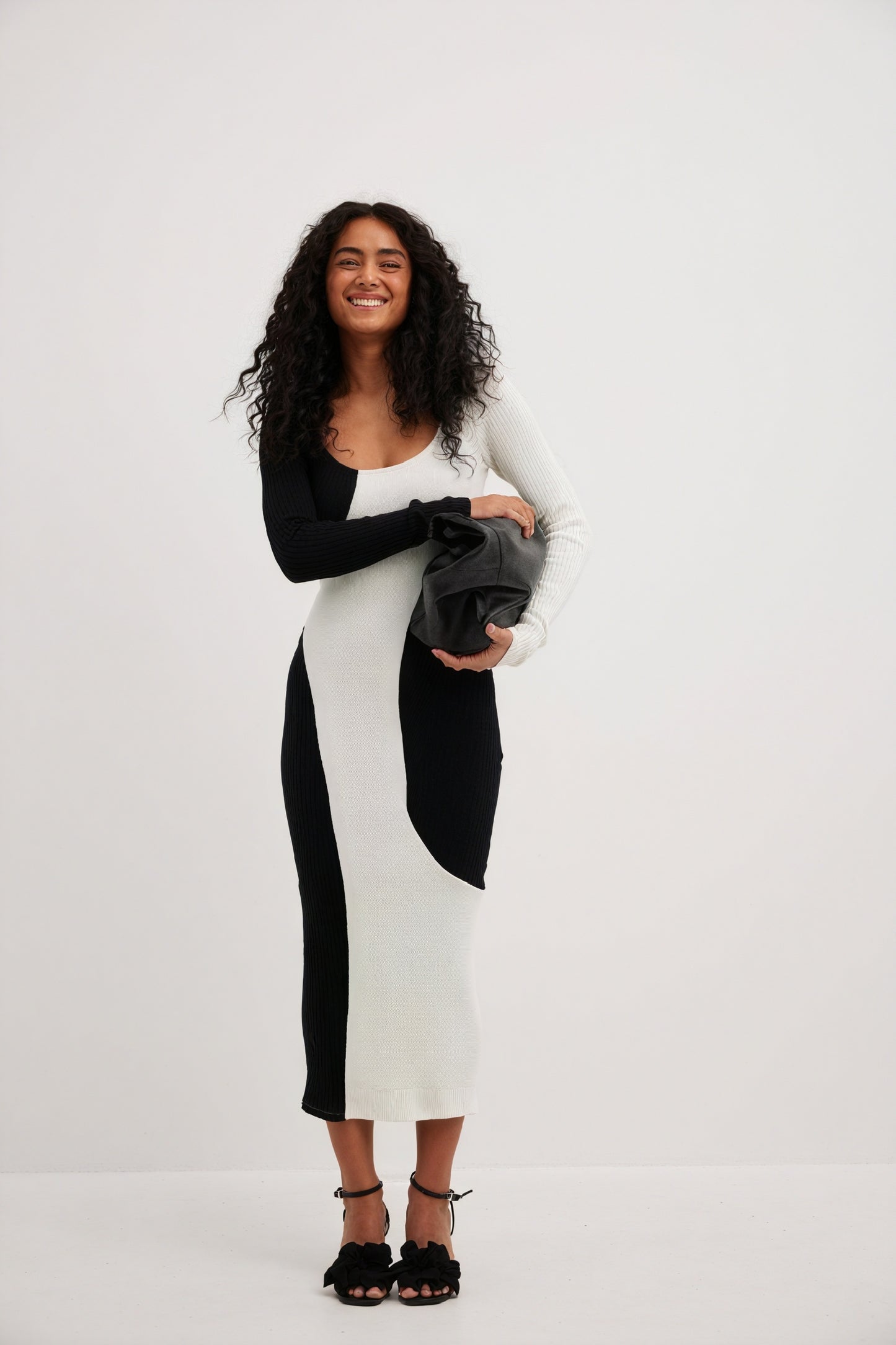 Vestido Midi Asimétrico de Punto Canalé