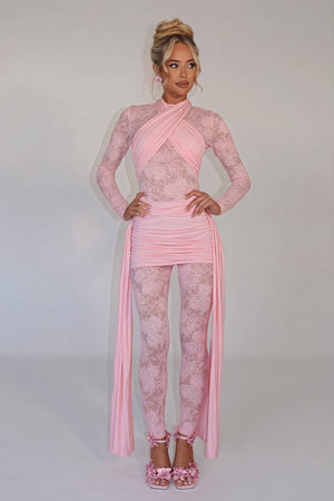 Vestido Texturizado con Detalles de Encaje Floral