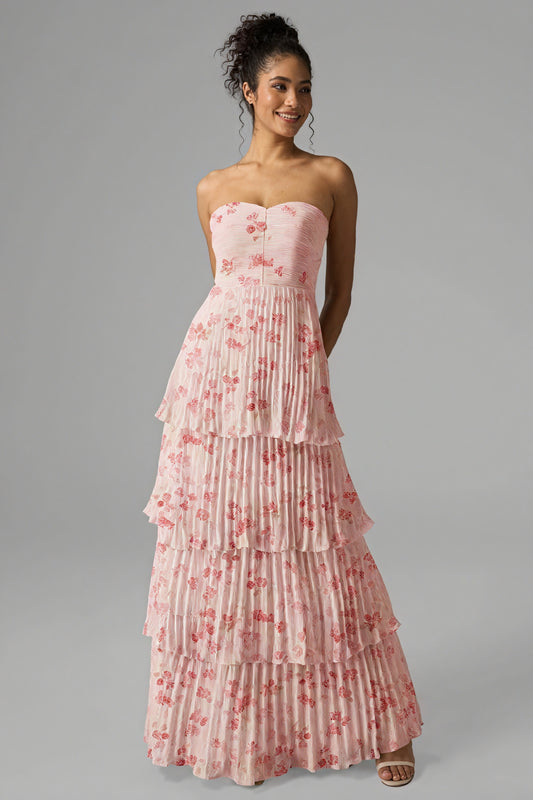 Vestido Floral Strapless con Falda Escalada