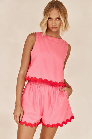 Conjunto Chic: Top sin Mangas & Shorts