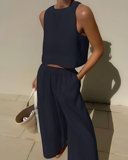 Conjunto Chic: Top Corto y Pantalón Palazzo