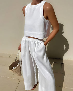 Conjunto Chic: Top Corto y Pantalón Palazzo