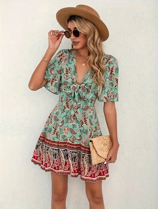 Vestido Estampado Floral y Paisley con Escote en V