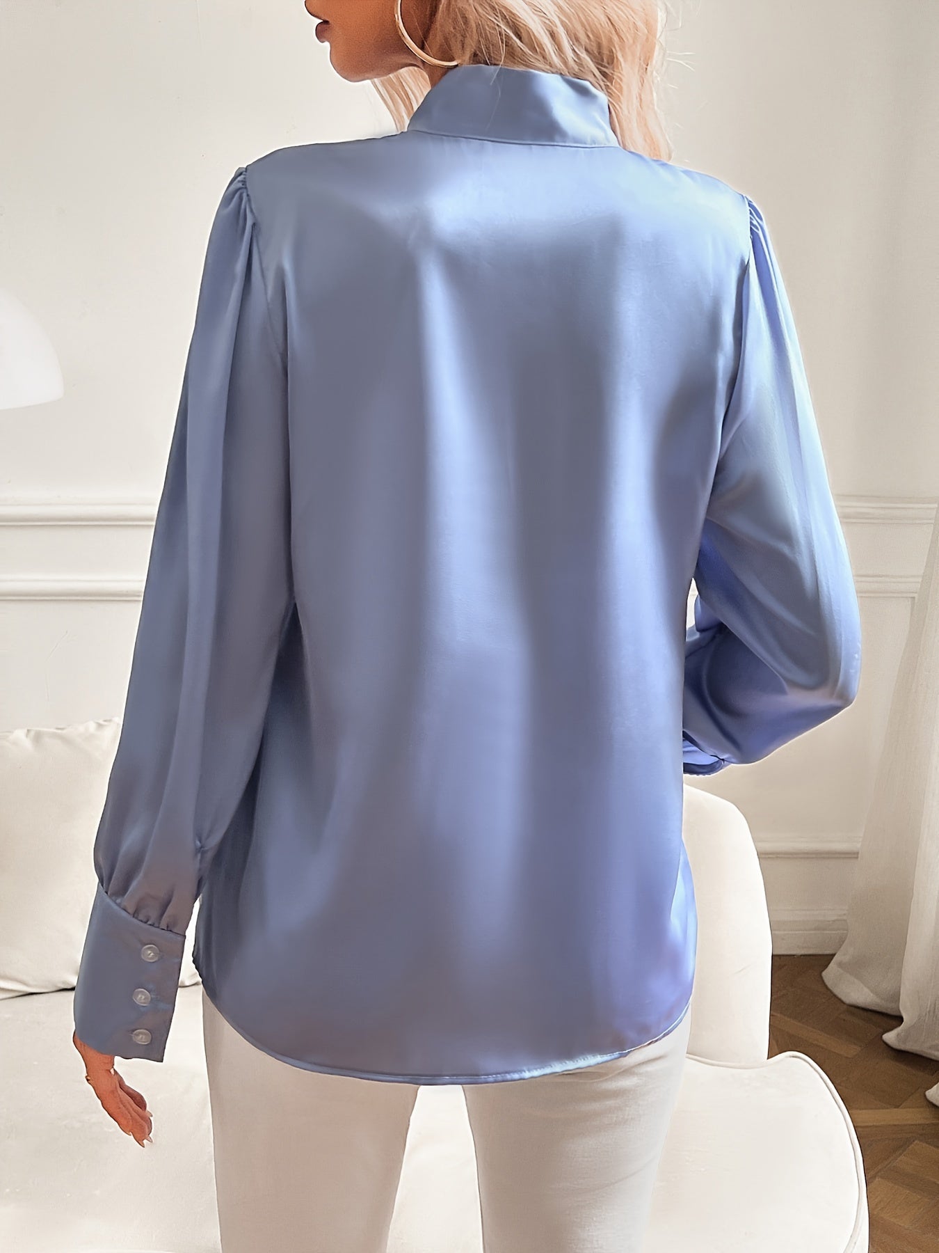 Blusa Sofisticada con Lazo