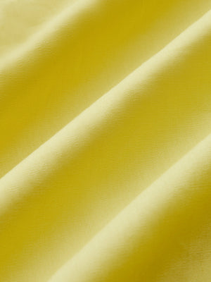 Vestido A-line con Volantes y Abertura Lateral