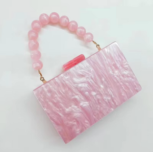 Clutch Rectangular con Asa de Cuentas