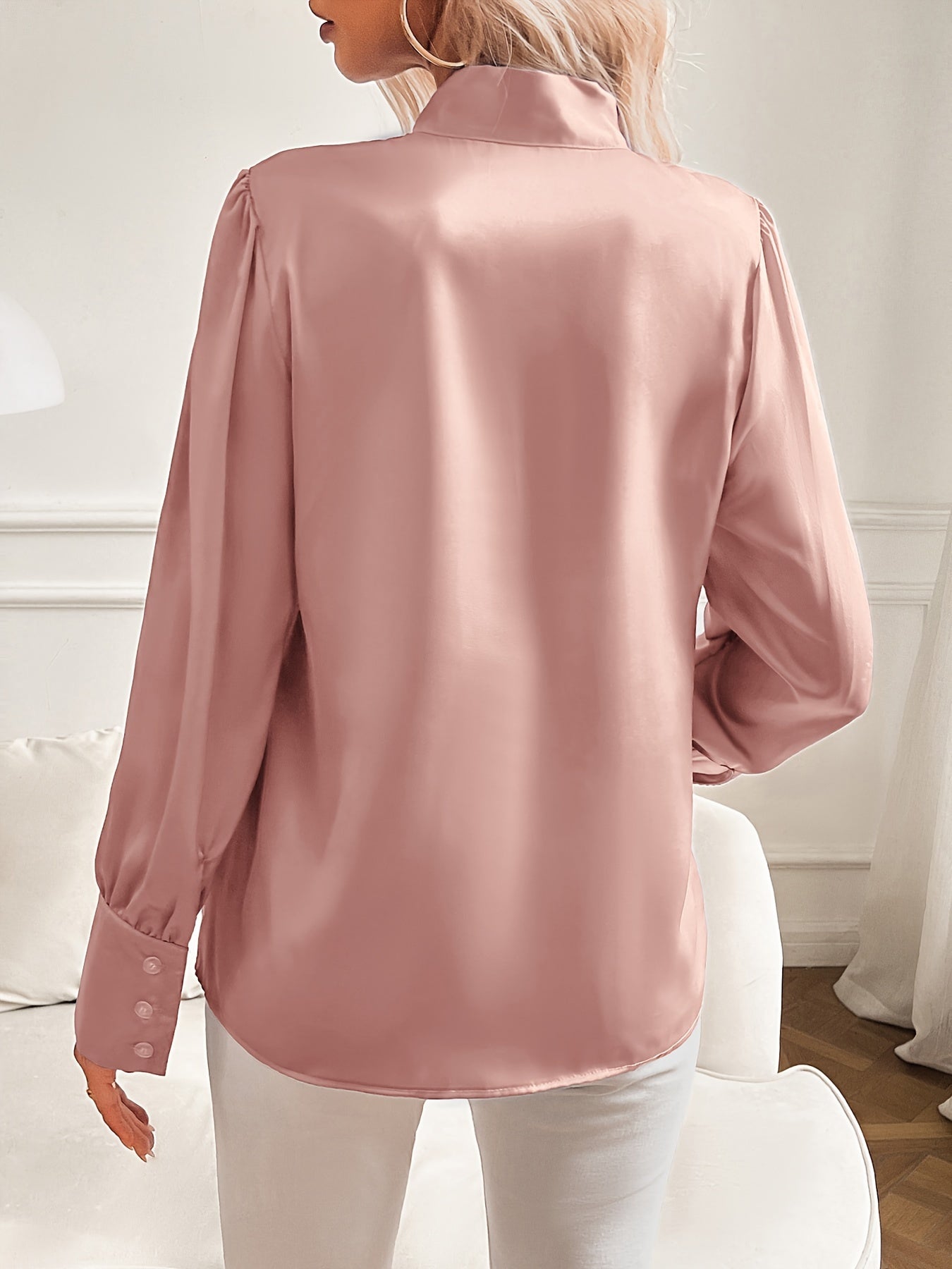 Blusa Sofisticada con Lazo